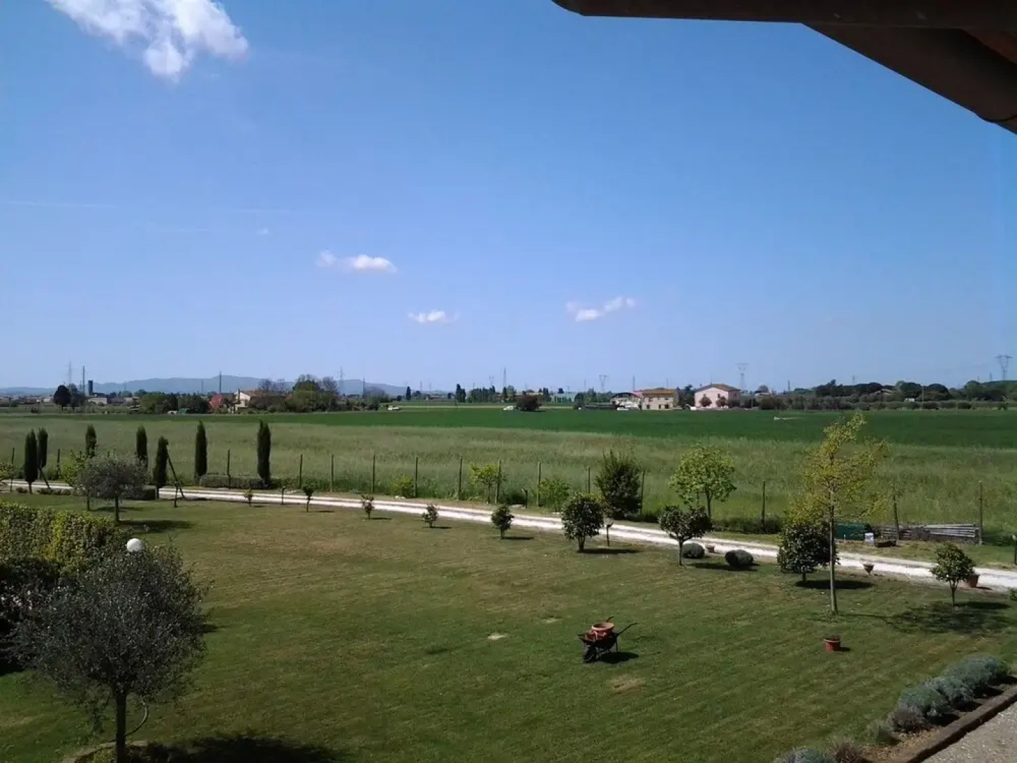 Mimosa Apartment in a No Kids Farm House