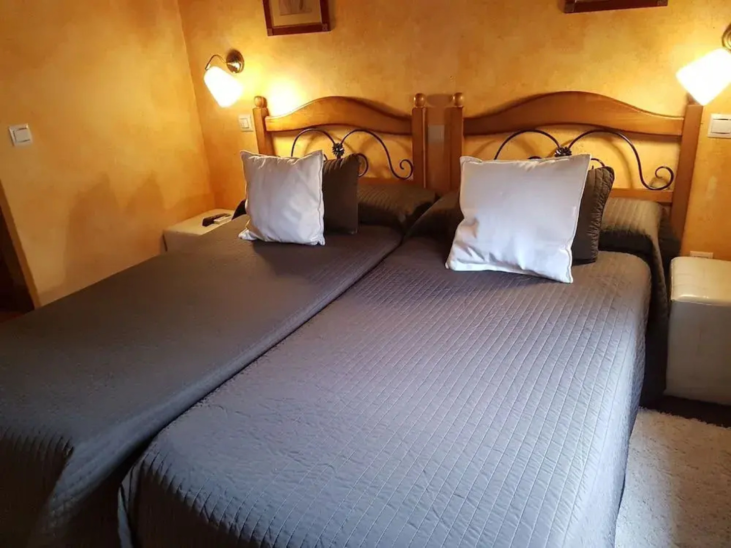 Hostal Segovia