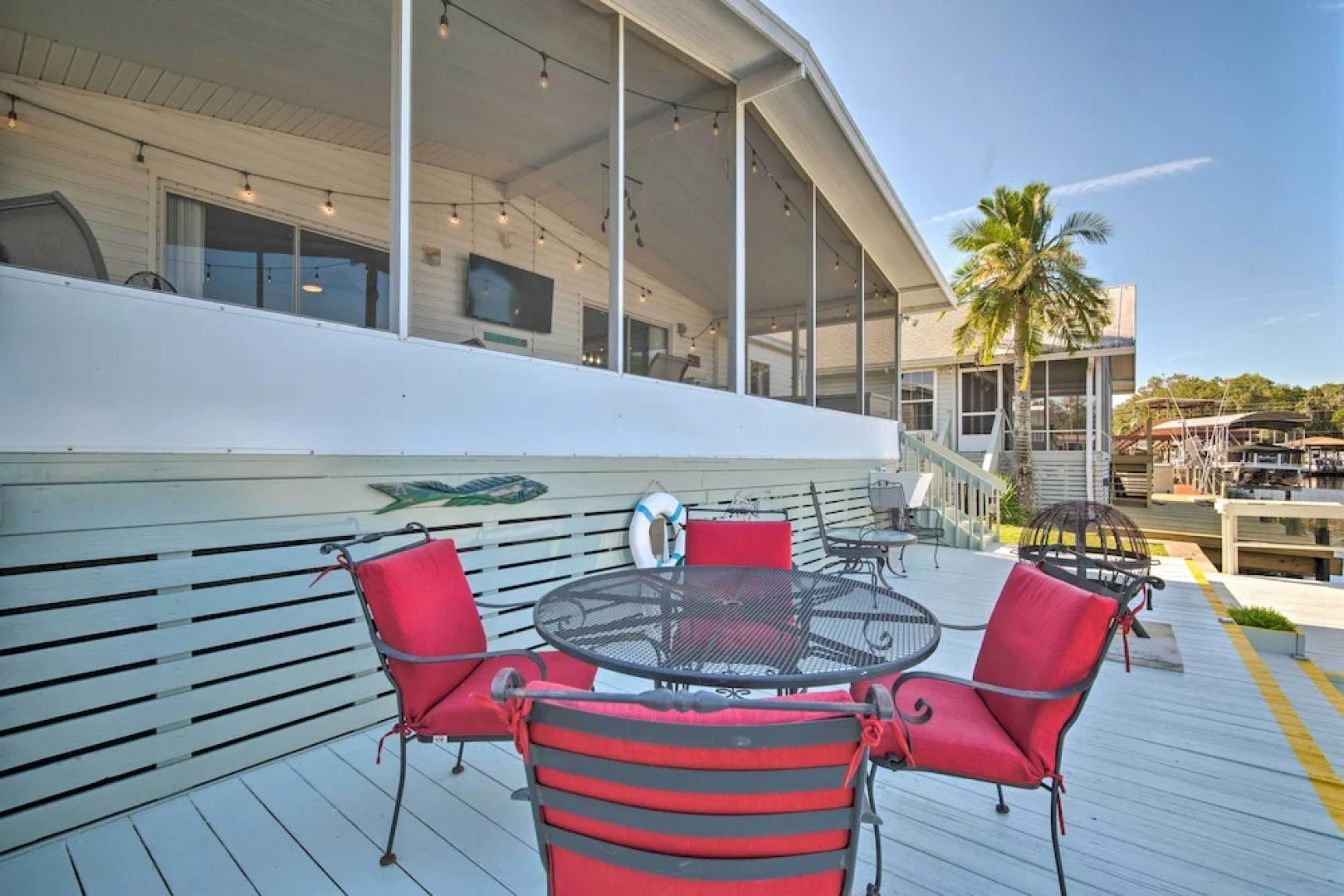 Boat Dock & Porch: Riverfront Retreat in Homosassa