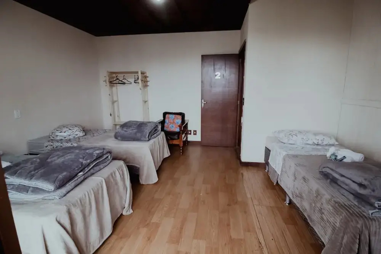 Tima Casa Ampla em Localiza o Privilegiada