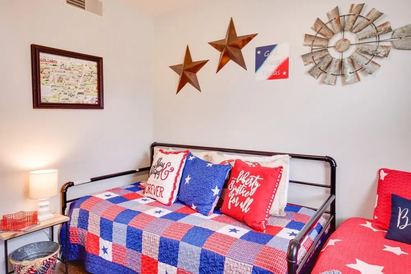 Pet-friendly Vacation Rental w/ Yard in Canyon