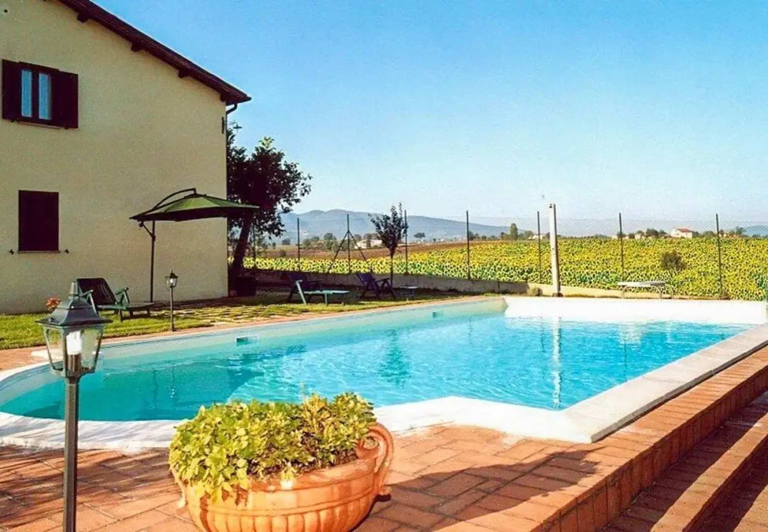 The Ivy Apartment in a Farmhouse