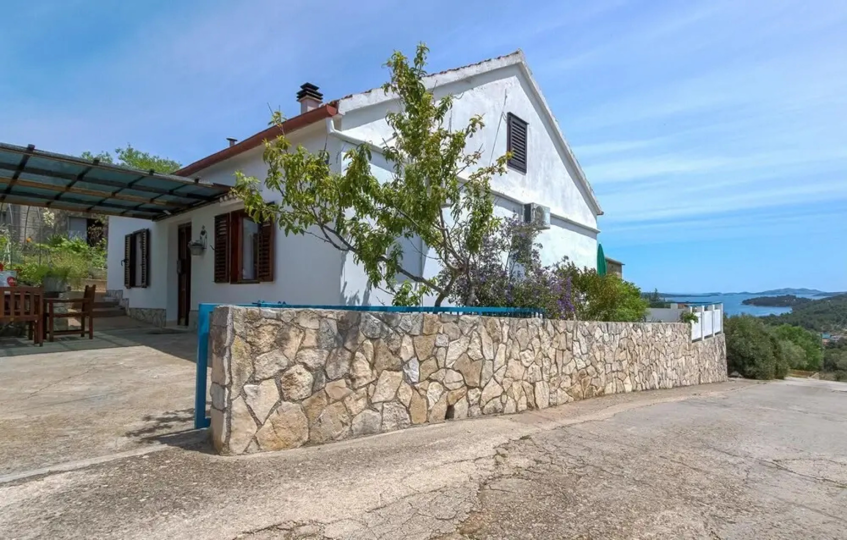 Awesome Home in Zaglav With 2 Bedrooms and Wifi