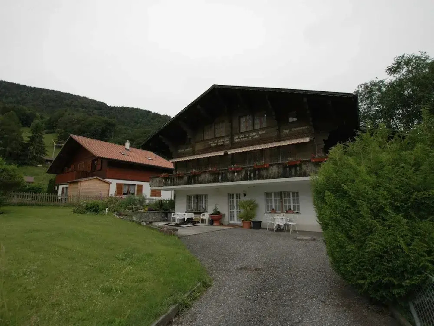 Pristine Home in a Charming Village, Large Grassy Sunbathing Area, View of the Mönch and Jungfrau