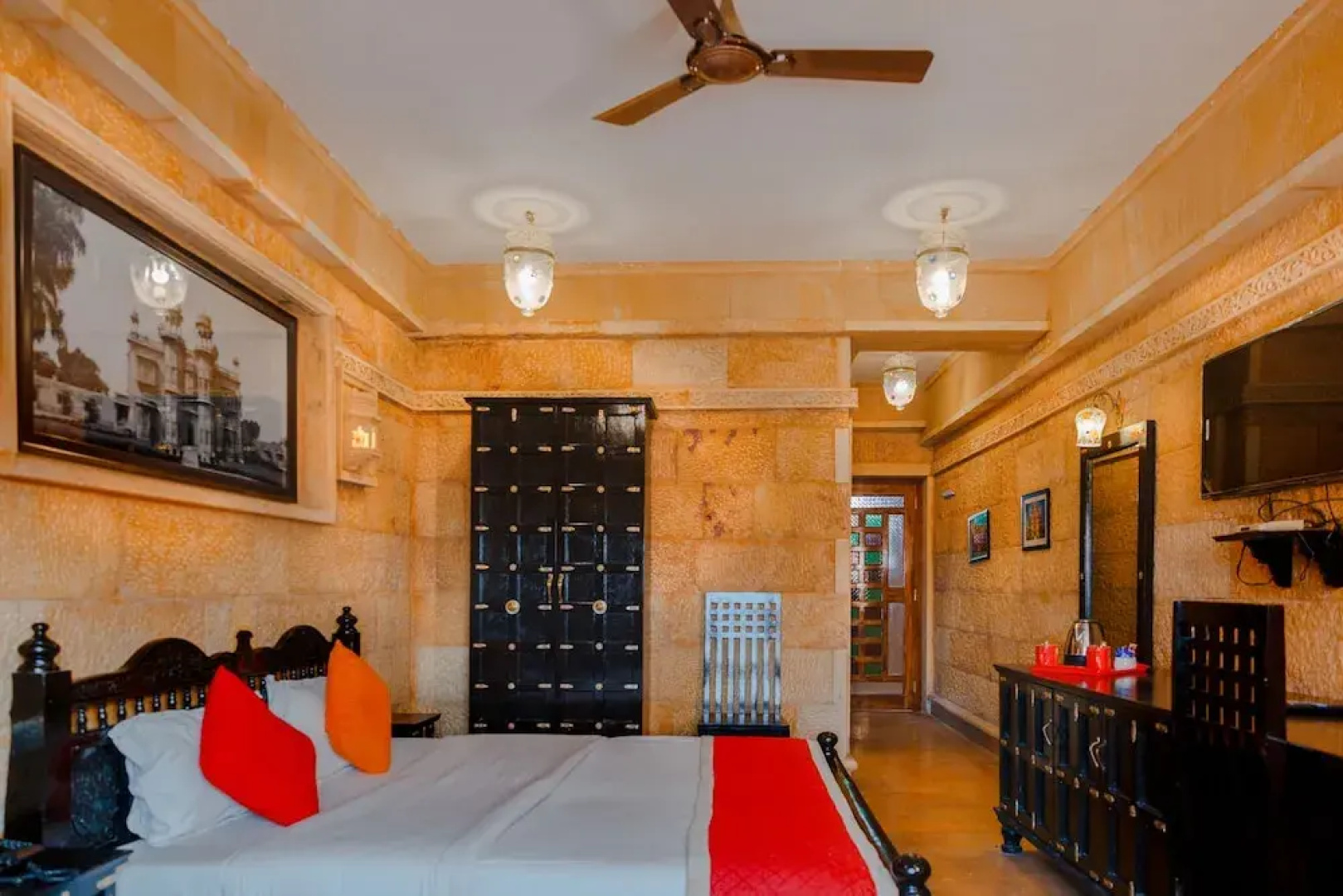 Vista Rooms at Patwa Haveli Road