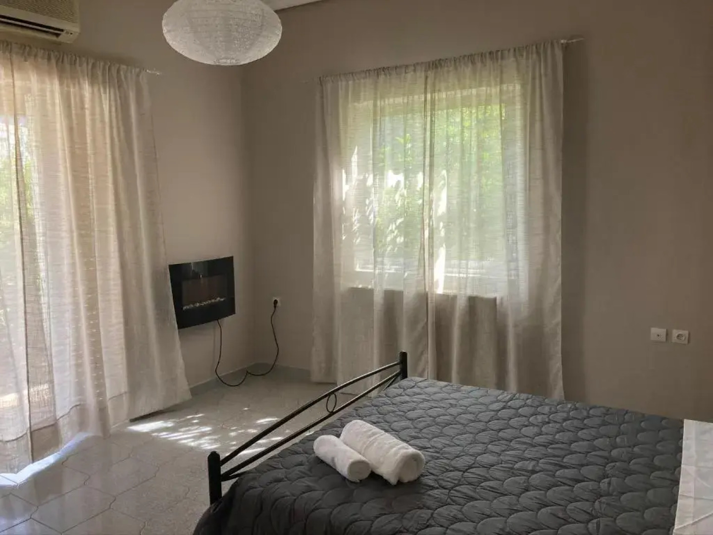 Elegant house by the sea with pool