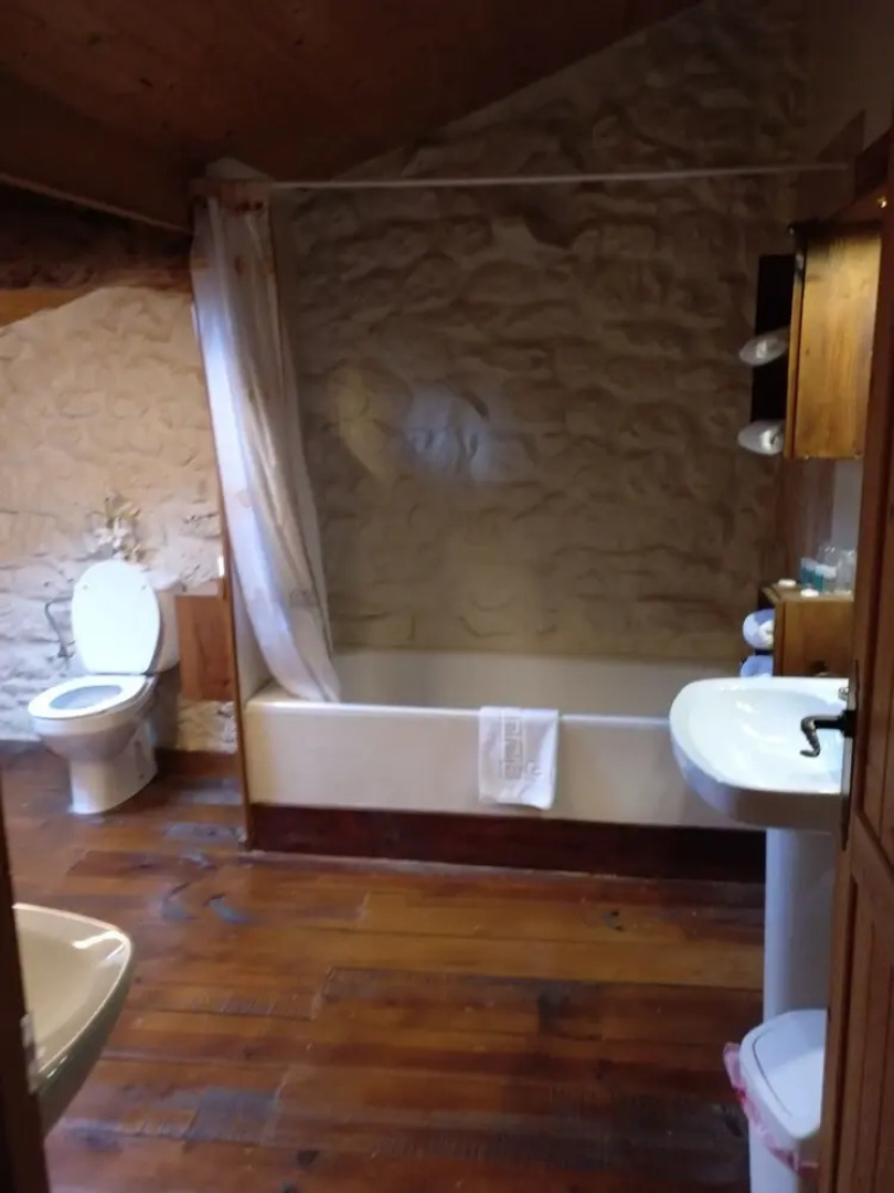 Hospedería Foramontanos