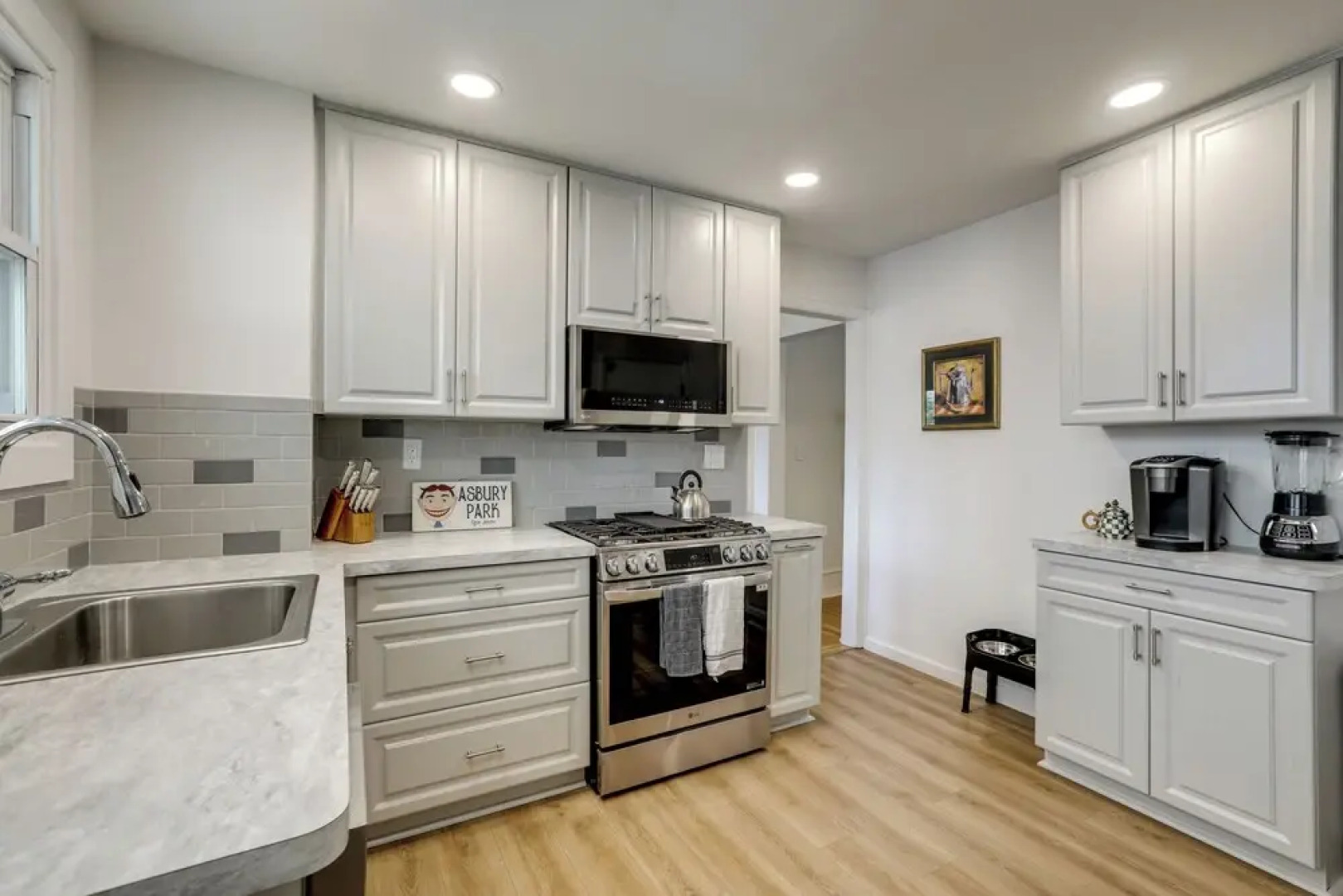 1 Mi to Beaches & Boardwalk: Asbury Park Retreat