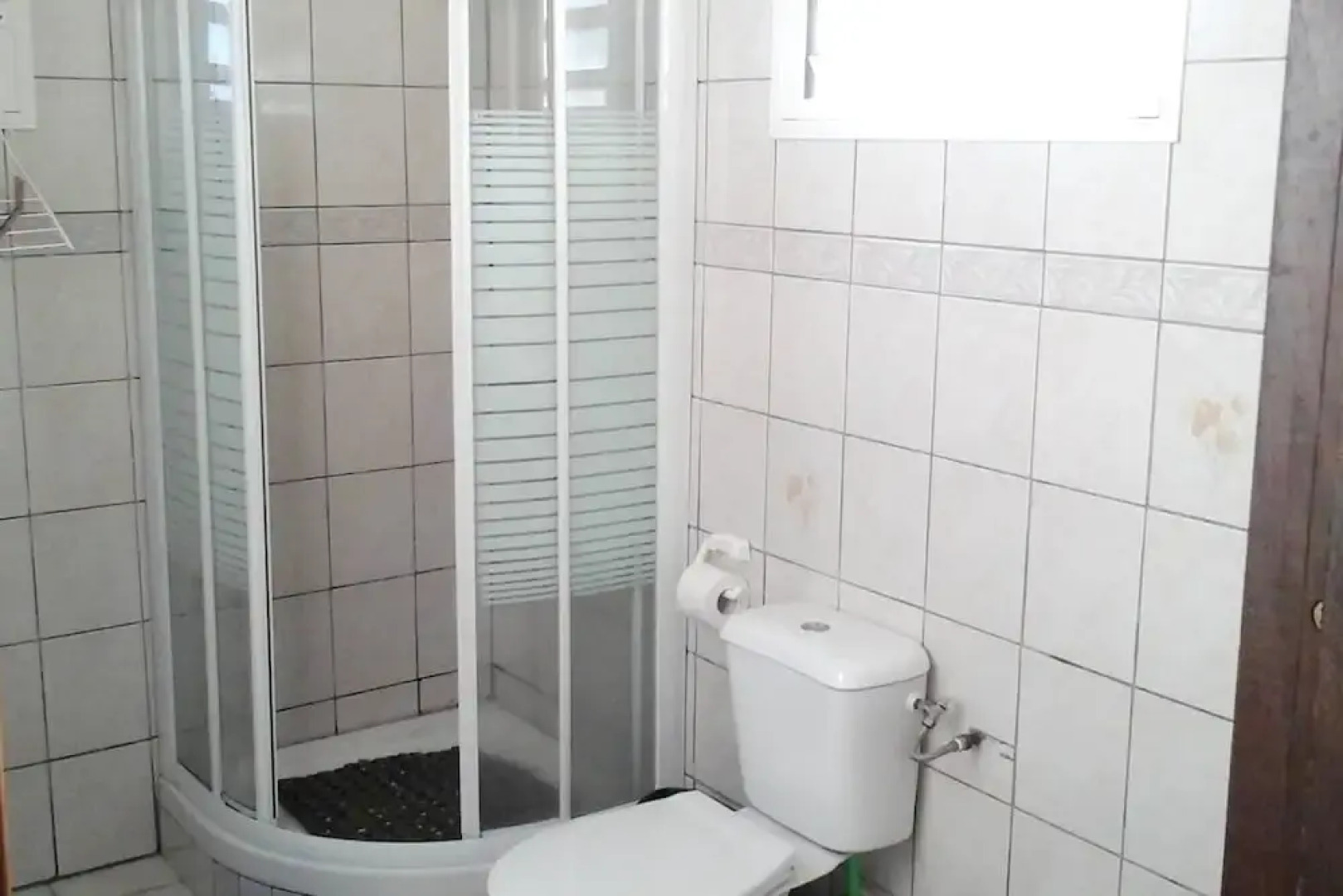 Studio In Petit Bourg With Enclosed Garden 3 Km From The Beach