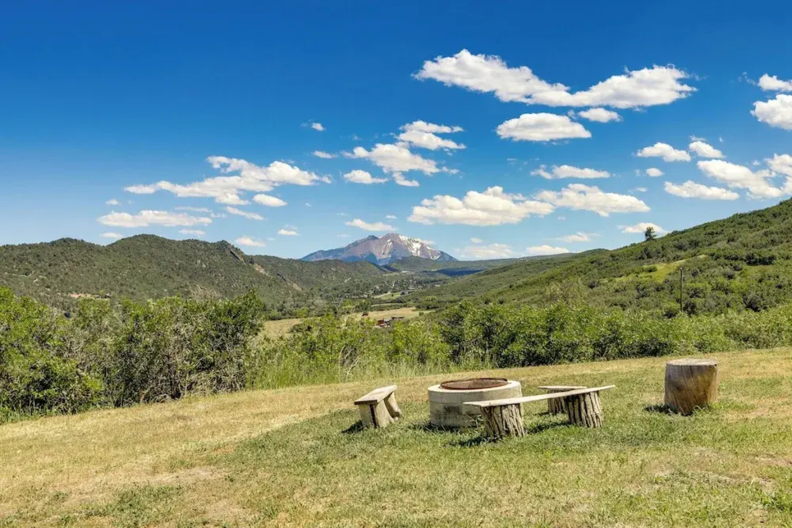 Scenic Mount Sopris View: Historic Alpine Cabin!