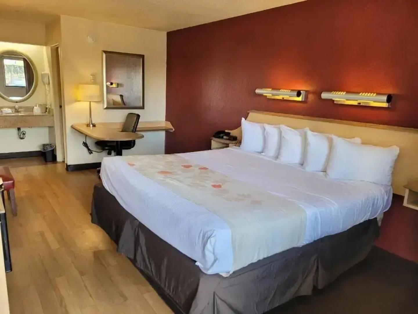 Red Oak Inn Detroit - Southfield