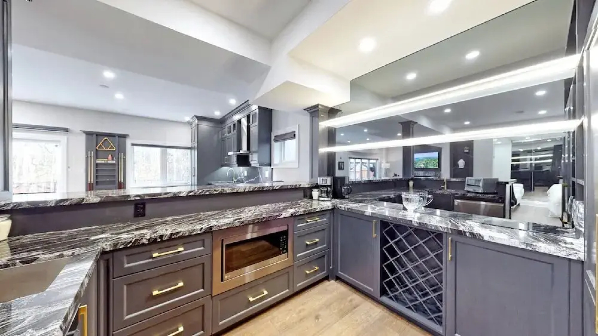 Family Modern Walkout Basement w Sauna Ski Resort 30min