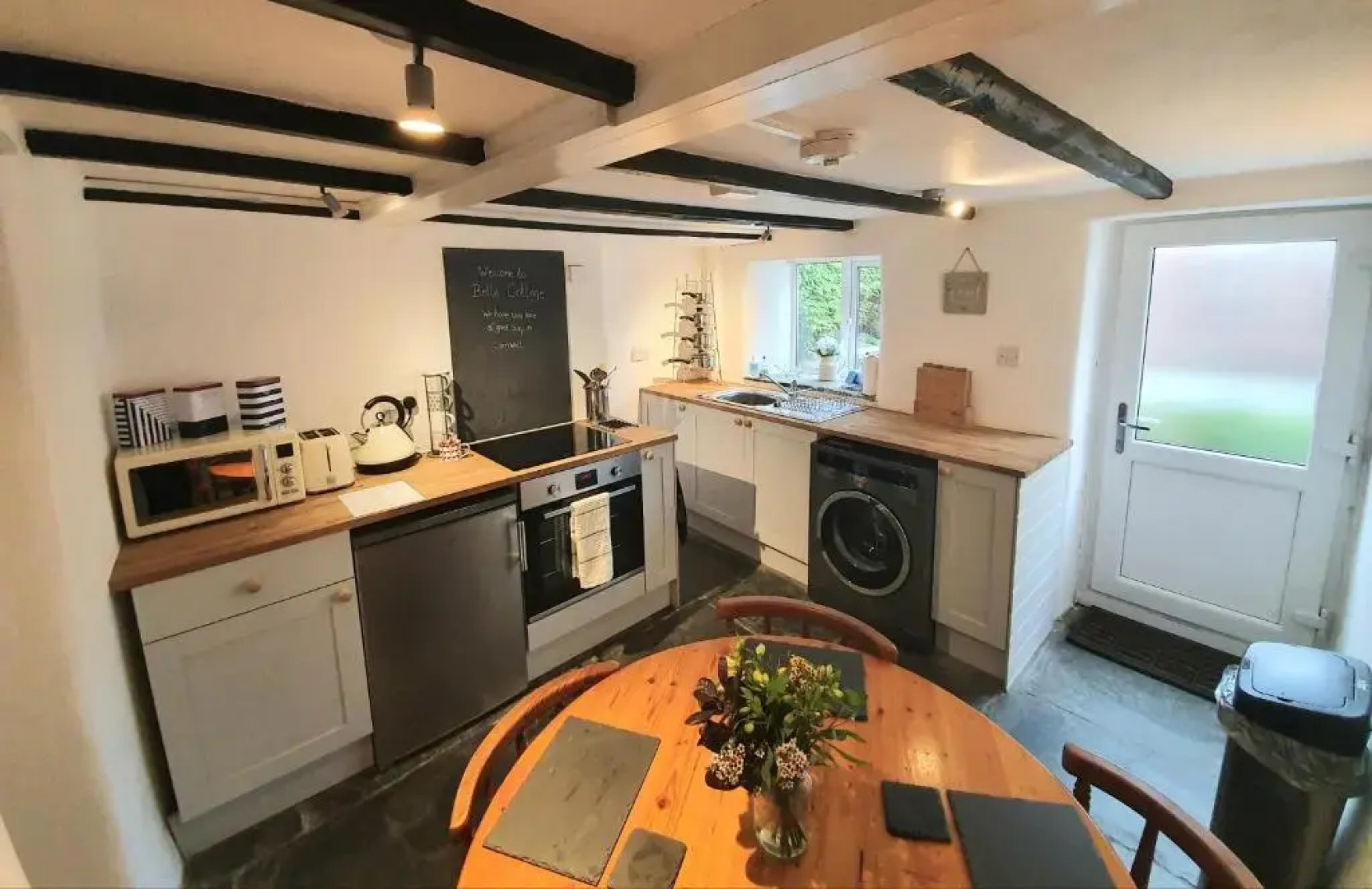 Bella Cottage - 123 Pengelly