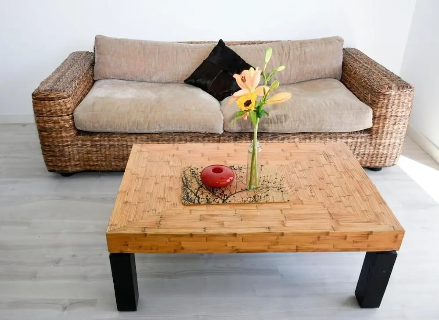 Pura Vida Beach Suites