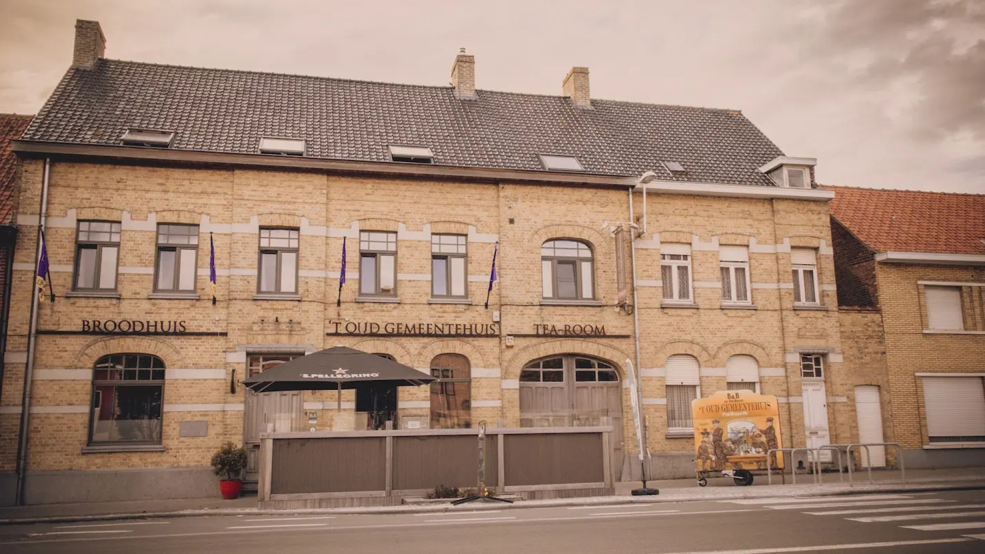 't Oud gemeentehuis Poelkapelle