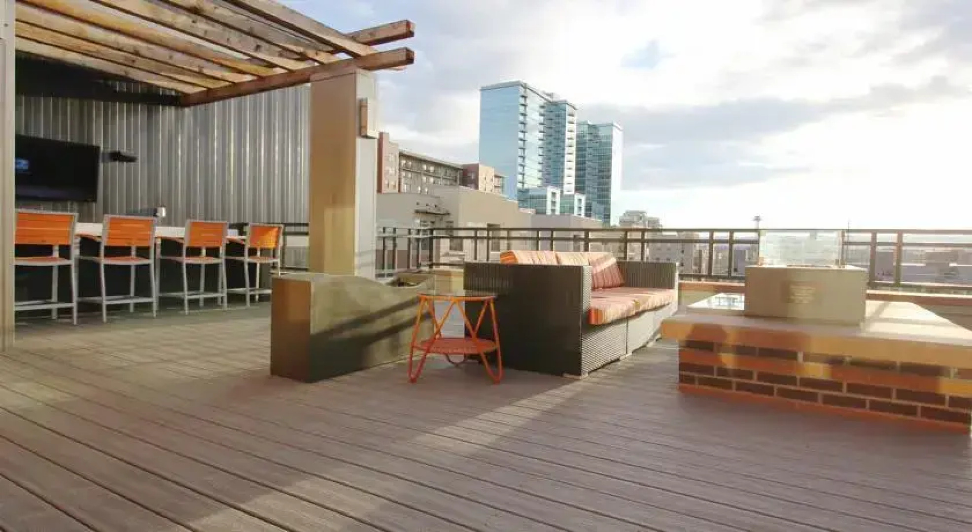 Amli Riverfront Park by Stay Alfred