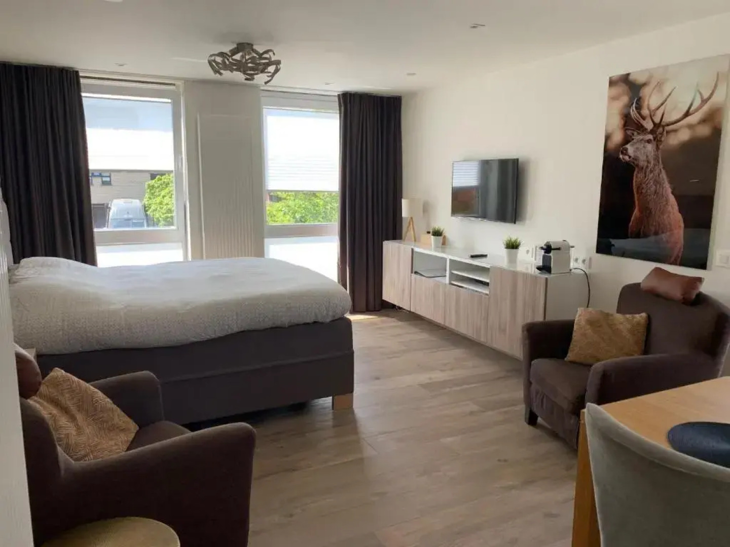 Q Studio (Adults Only)