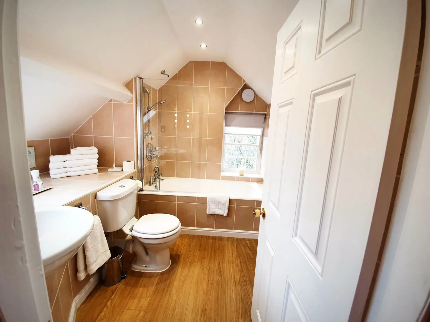 Plas Dinas Country House