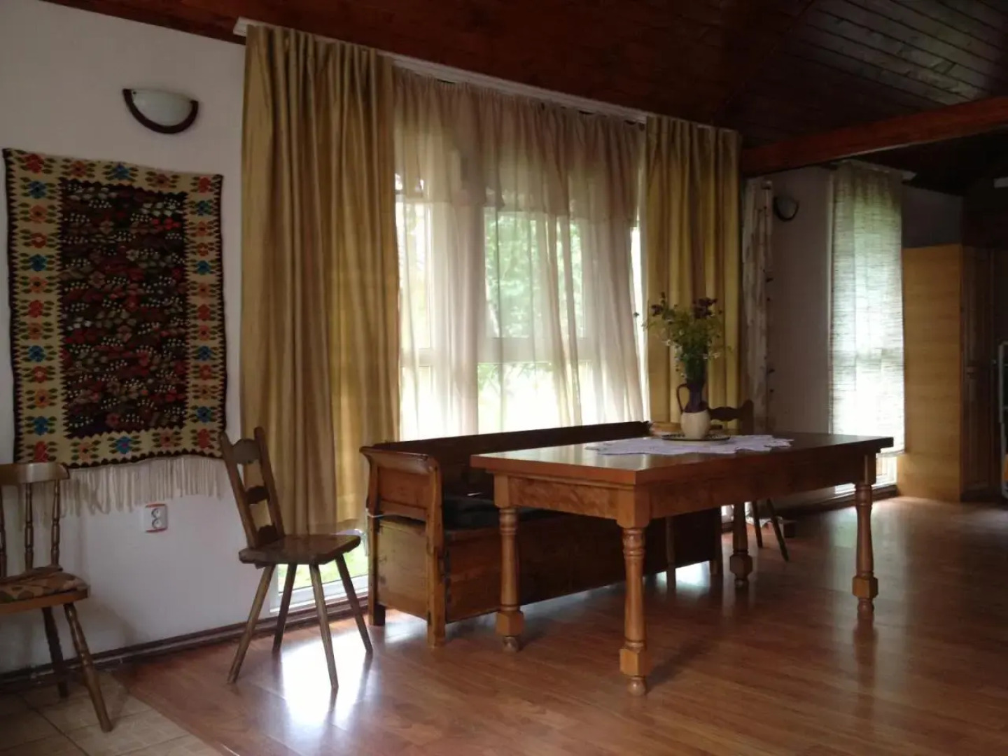 Kings Valley - Sunny Botesti