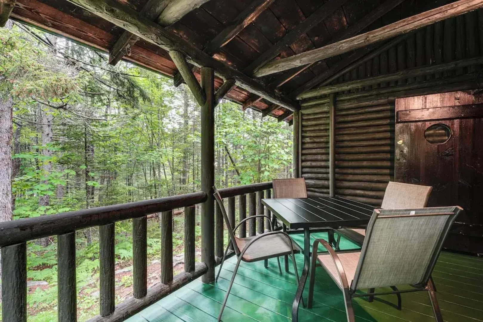 Walk to Barrett's Park: Wooded Cabin w/ Grill!