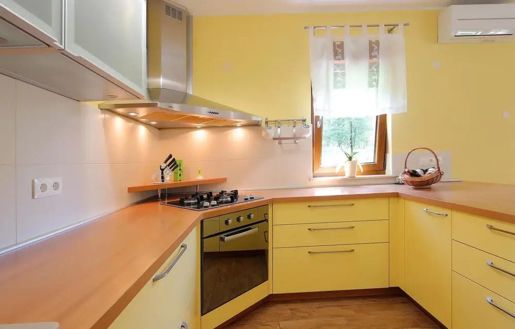 Amazing Home in Jurdani With Outdoor Swimming Pool, Wifi and 4 Bedrooms