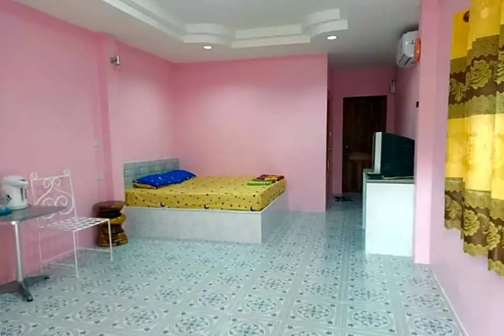 OYO 1092 Sea Of Love