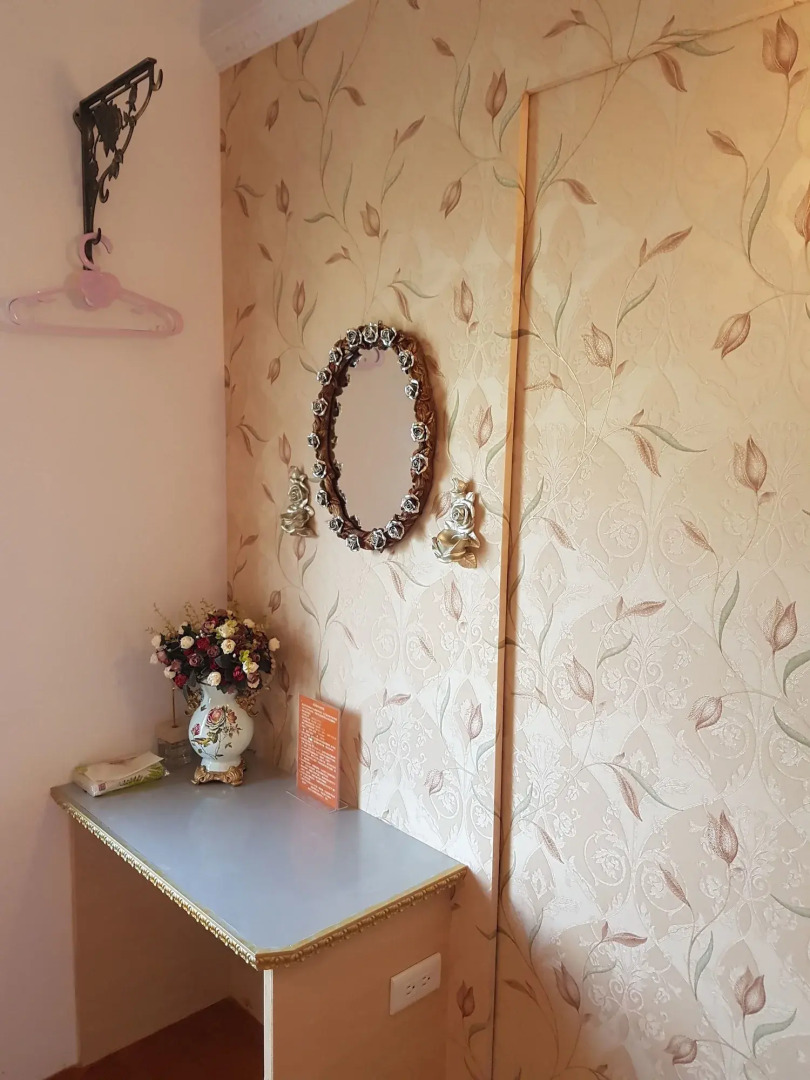 Loving Hut Paradise Island Vegan Bed and Breakfast