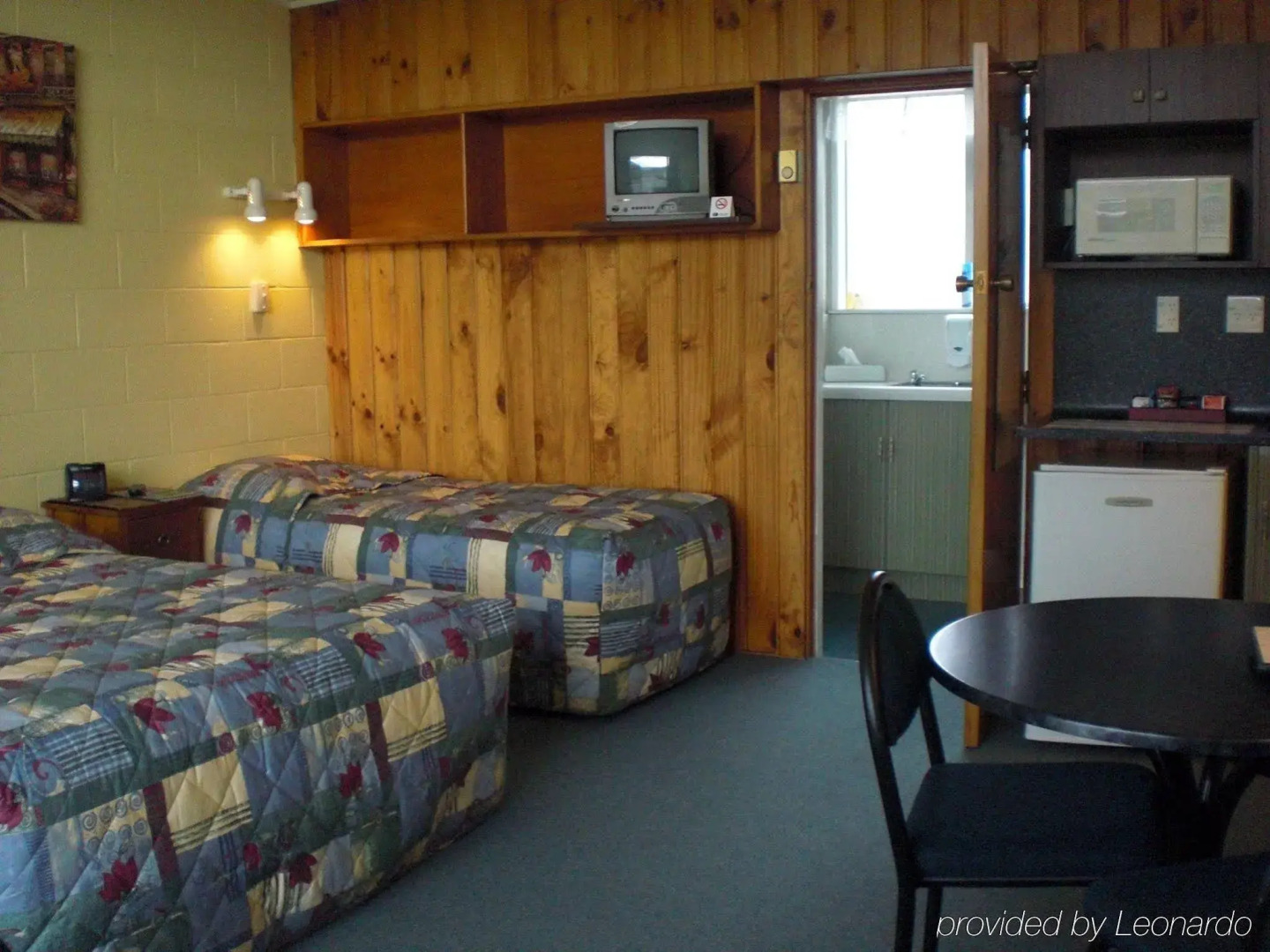 Asure Evergreen Motel