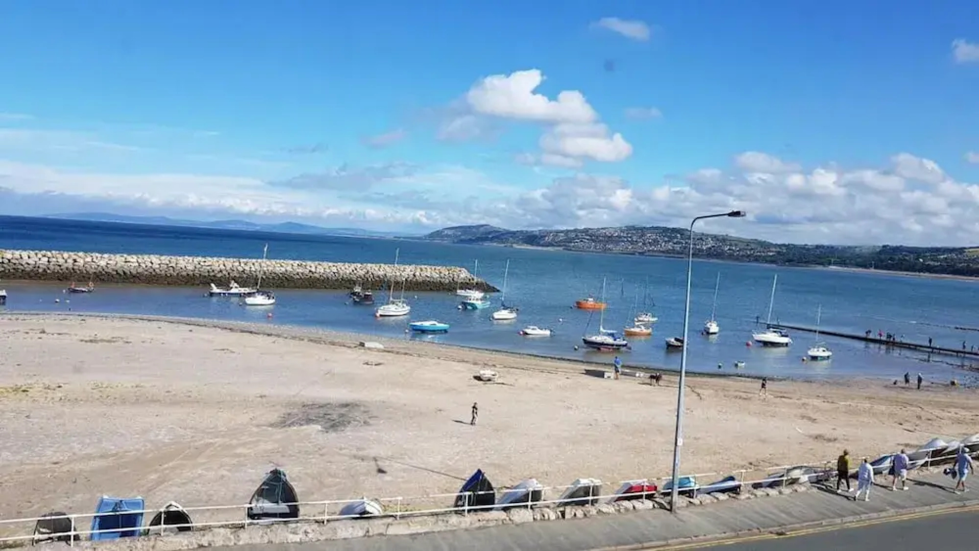 2br-beachviews-petfriendly-freeparking