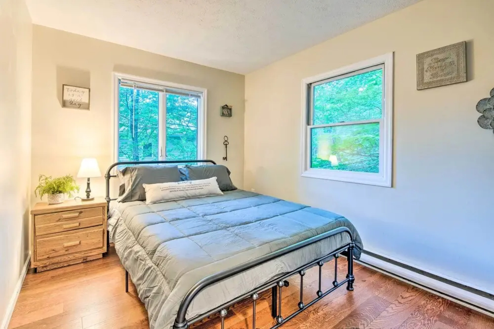 Poconos House w/ Large Deck, Gas Grill & Fire Pit!