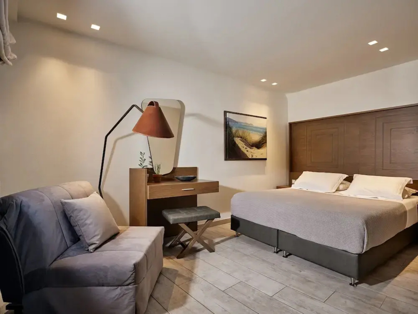 Prima Vista Beachfront Boutique Hotel