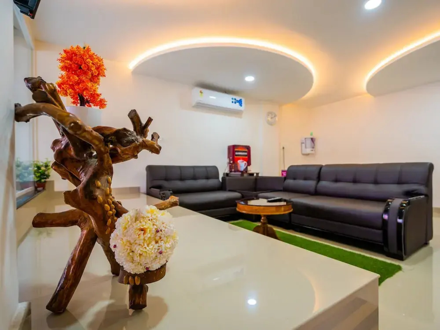 OYO 14879 Home Elegant 1BHK Kochi Airport
