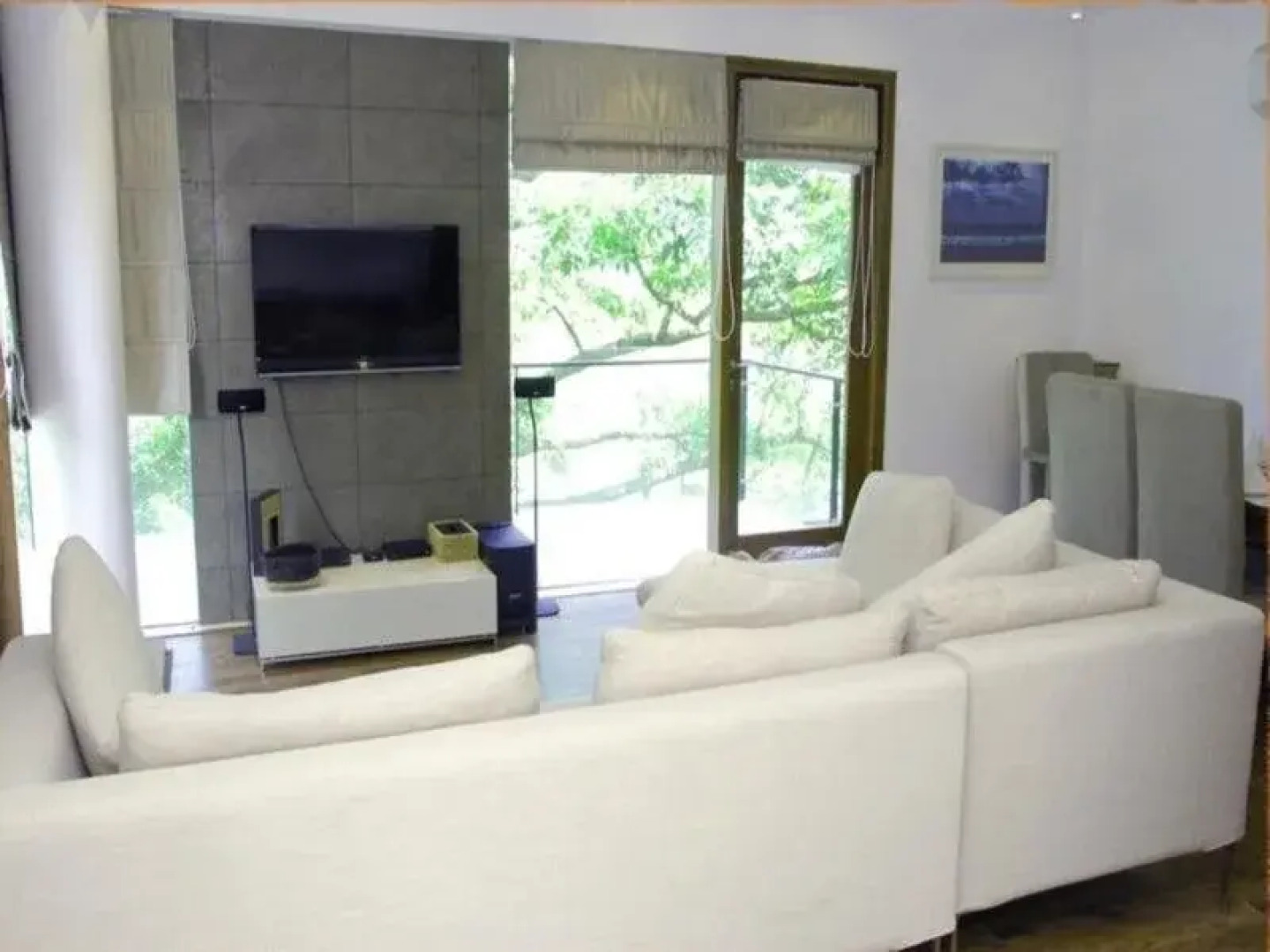 The Golden Pearl Calem Grove Hotel