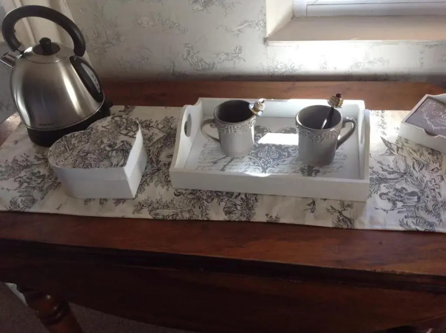 le lutin sur le toit