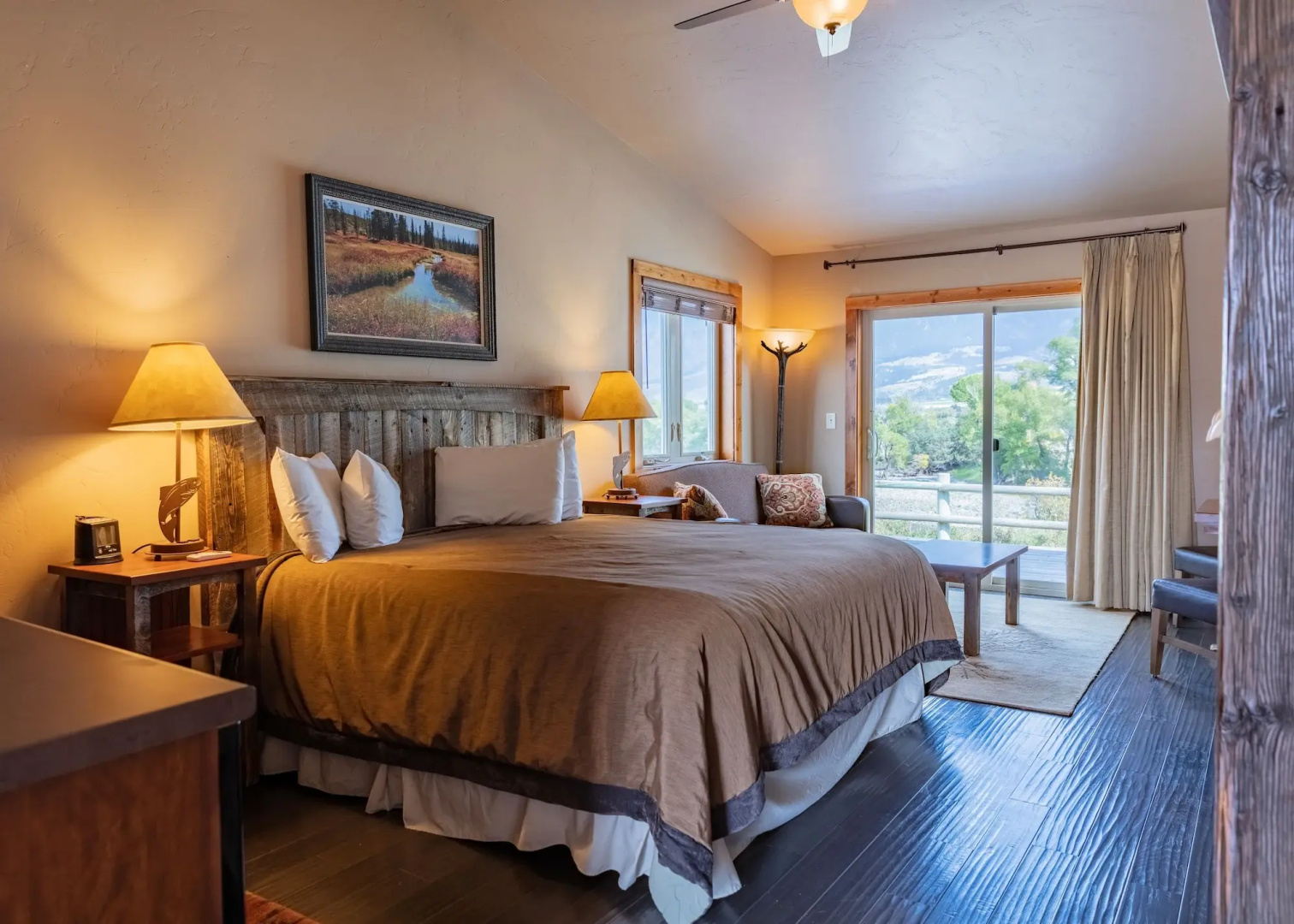 Yellowstone Valley Lodge, an Ascend Collection Hotel