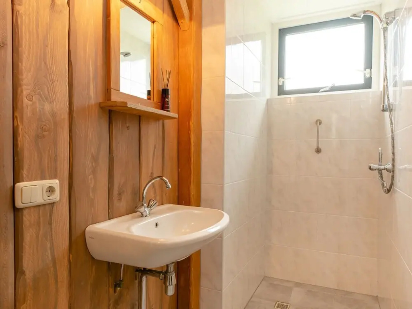 Nice Chalet with a Farm Theme near Nature