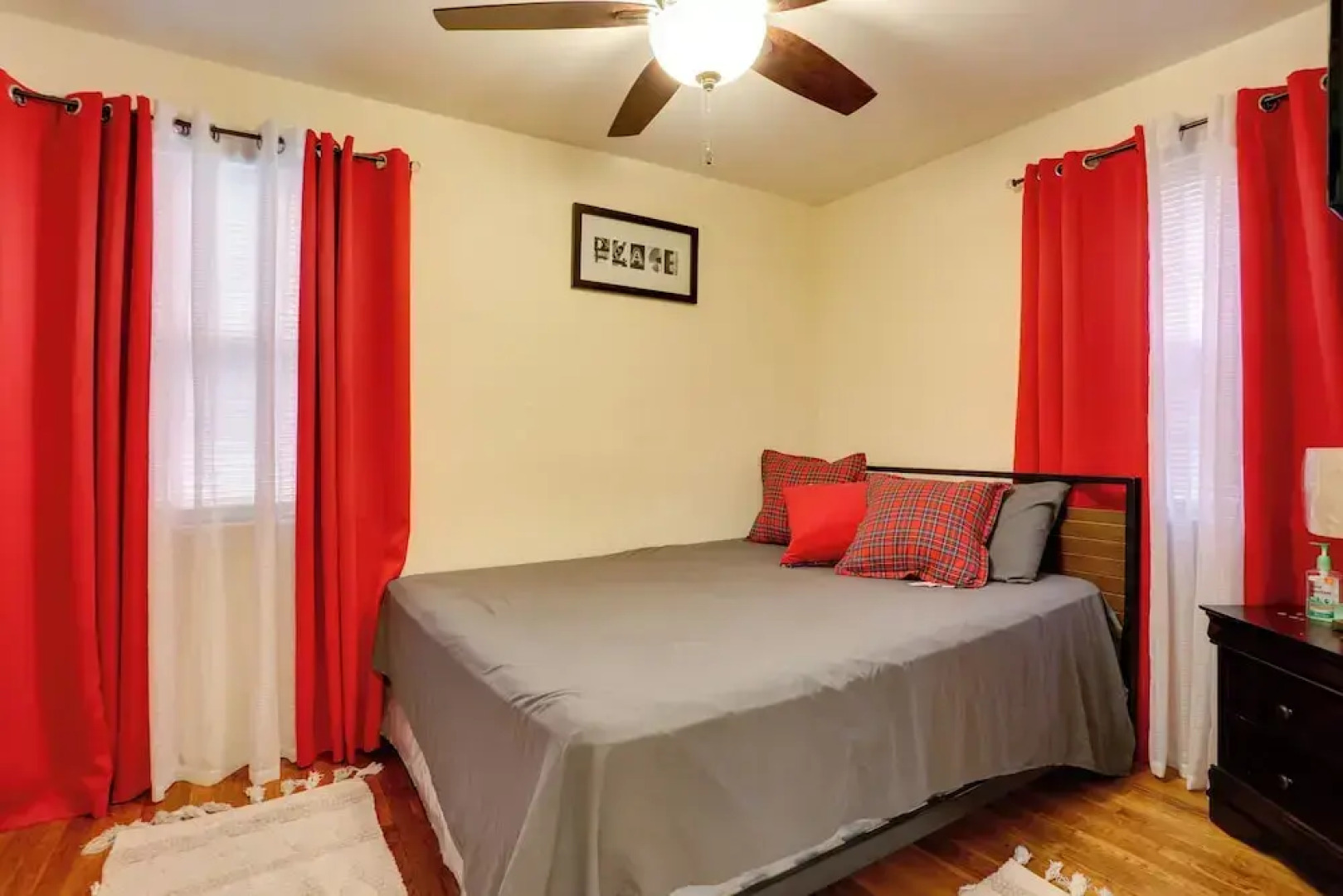 Newark Home w/ Deck & Fire Pit, 16 Mi to Nyc!