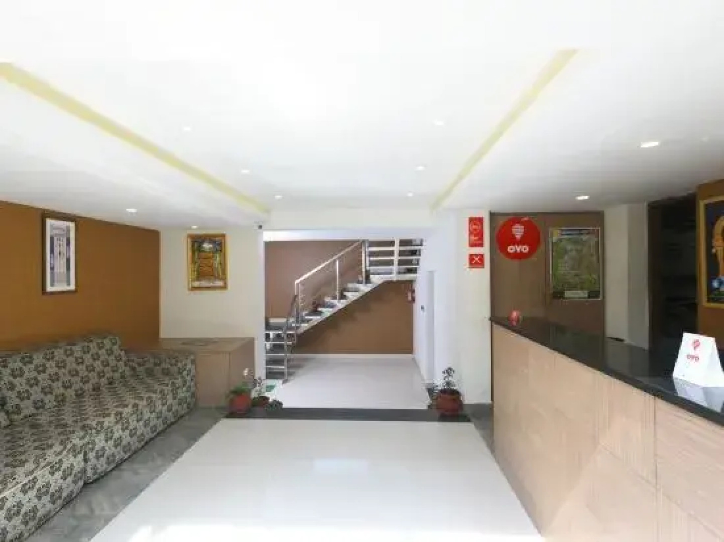 OYO 4943 Sandanams Villa