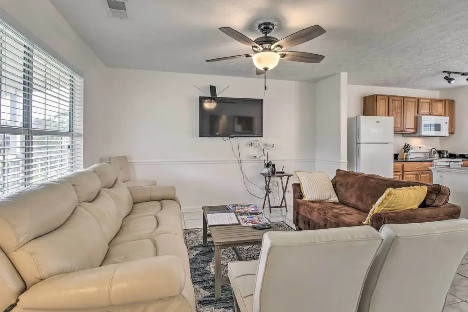 Home ~ 7 Miles to Savannah Historic District!