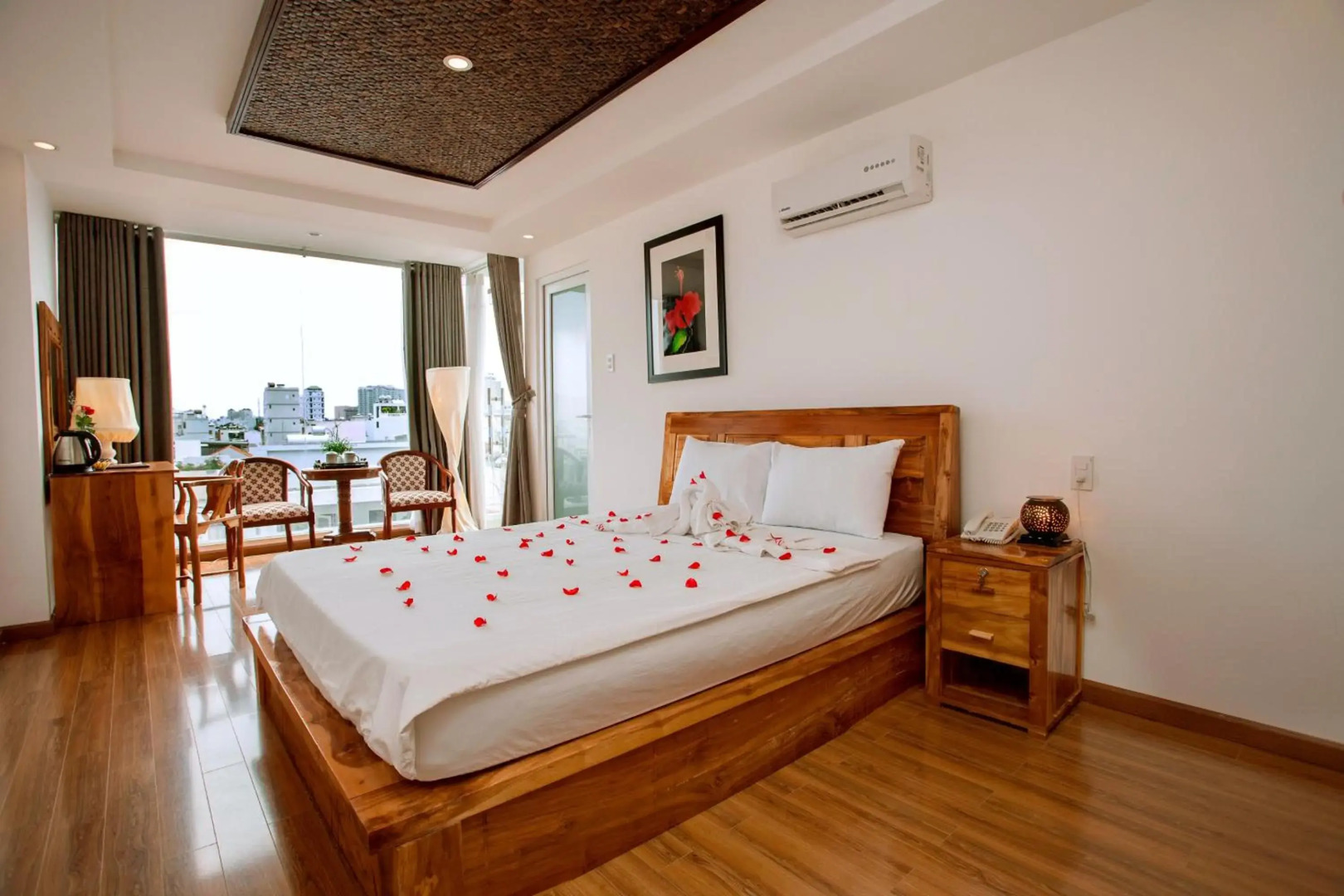 Rex Hotel and Apartment