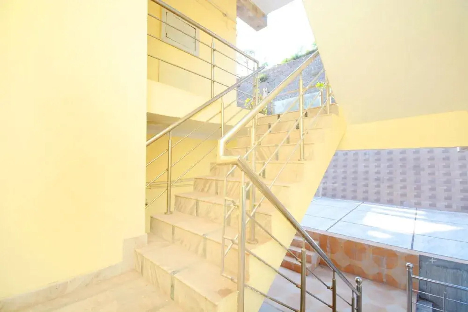 OYO 40160 Hotel  Aaa