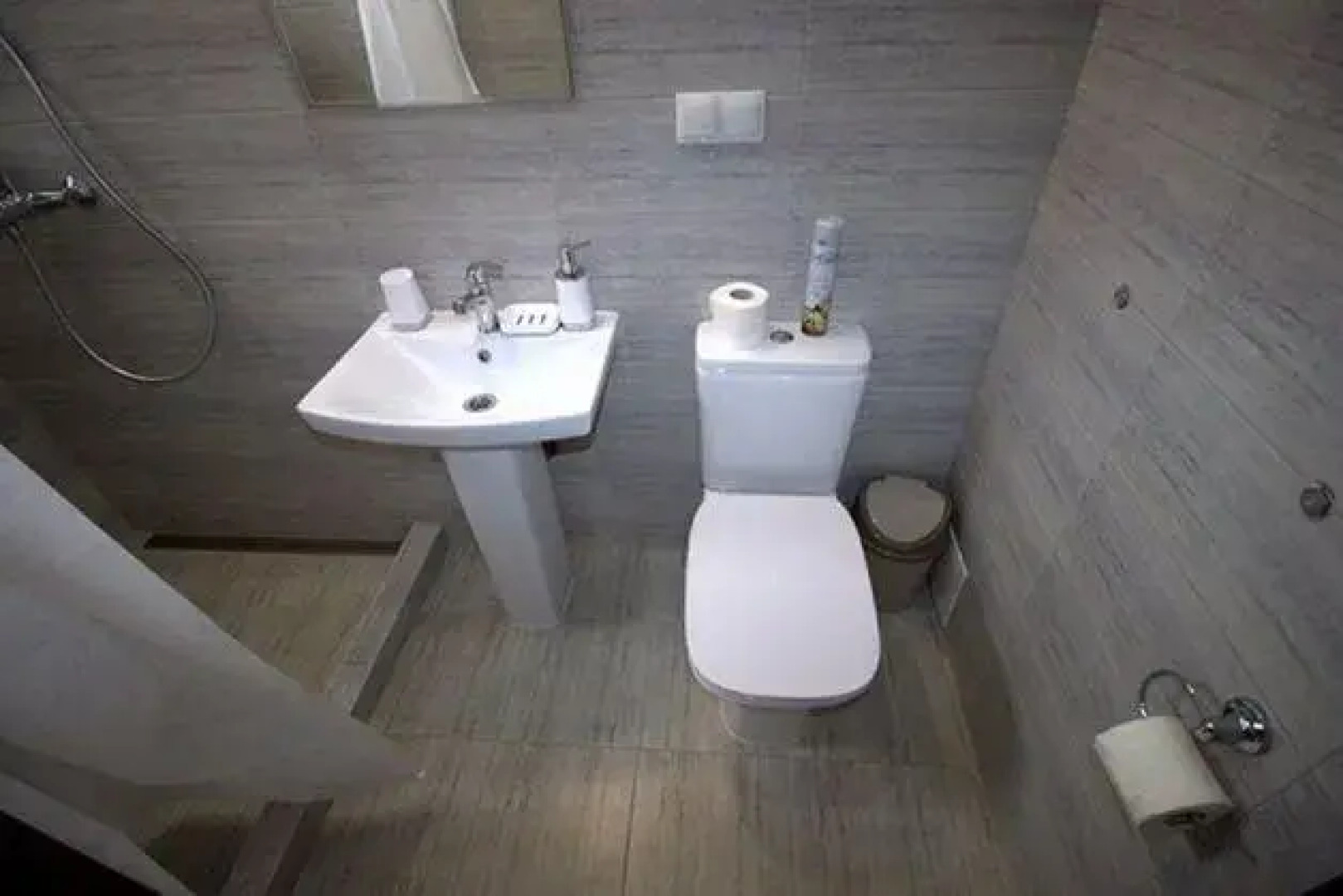 House 9 (Хаус 9)