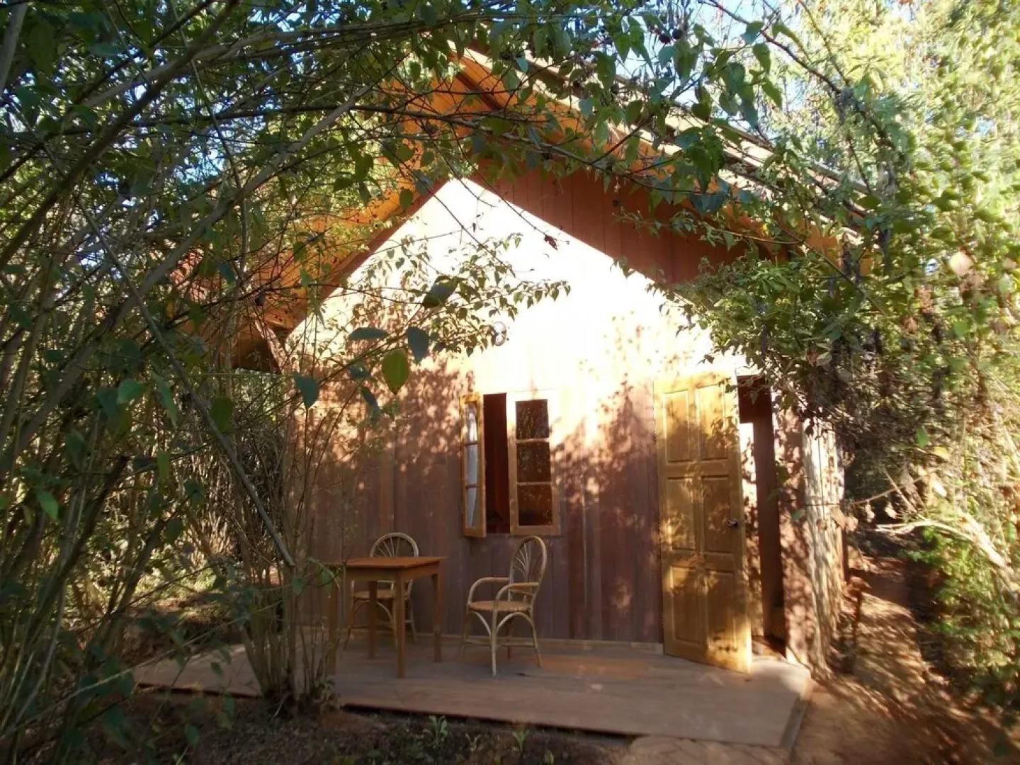 Thitaw Lay House B & B