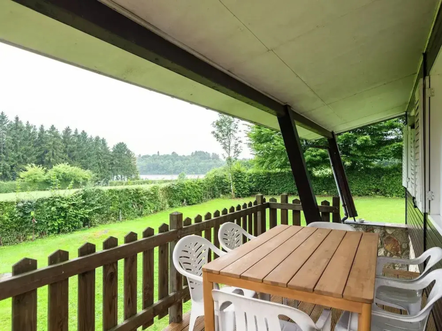 Detached Chalet With Views of the Lake of Butgenbach in the Middle of Nature