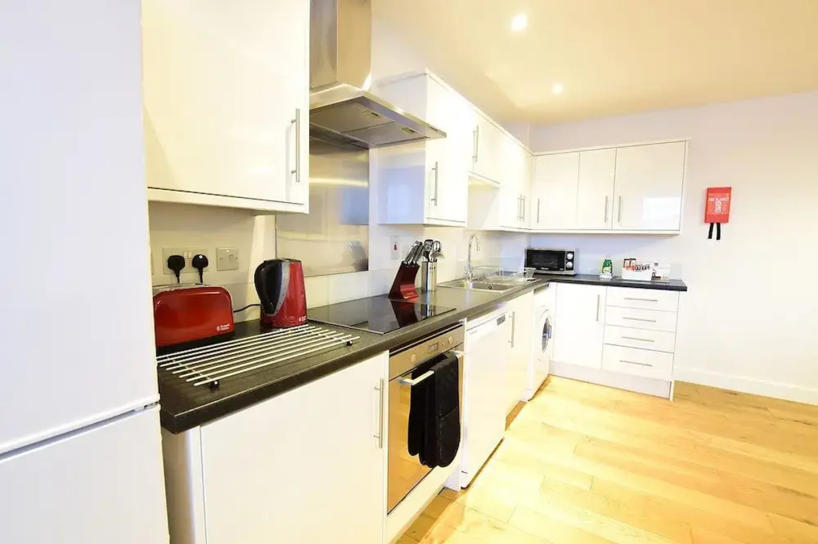 Roomspace Apartments -Kirk Court