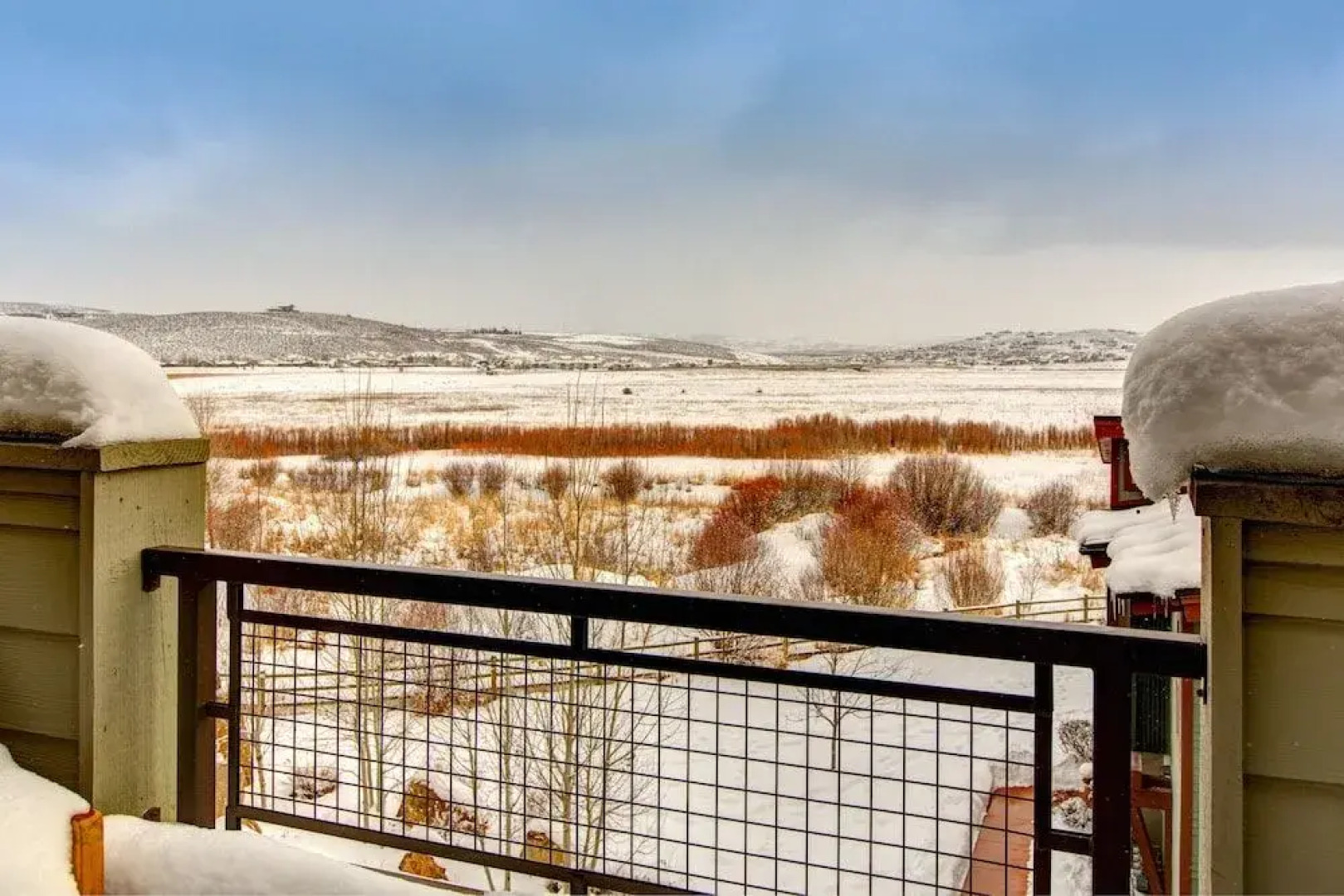 Park Lane South Apartment 6169 by RedAwning