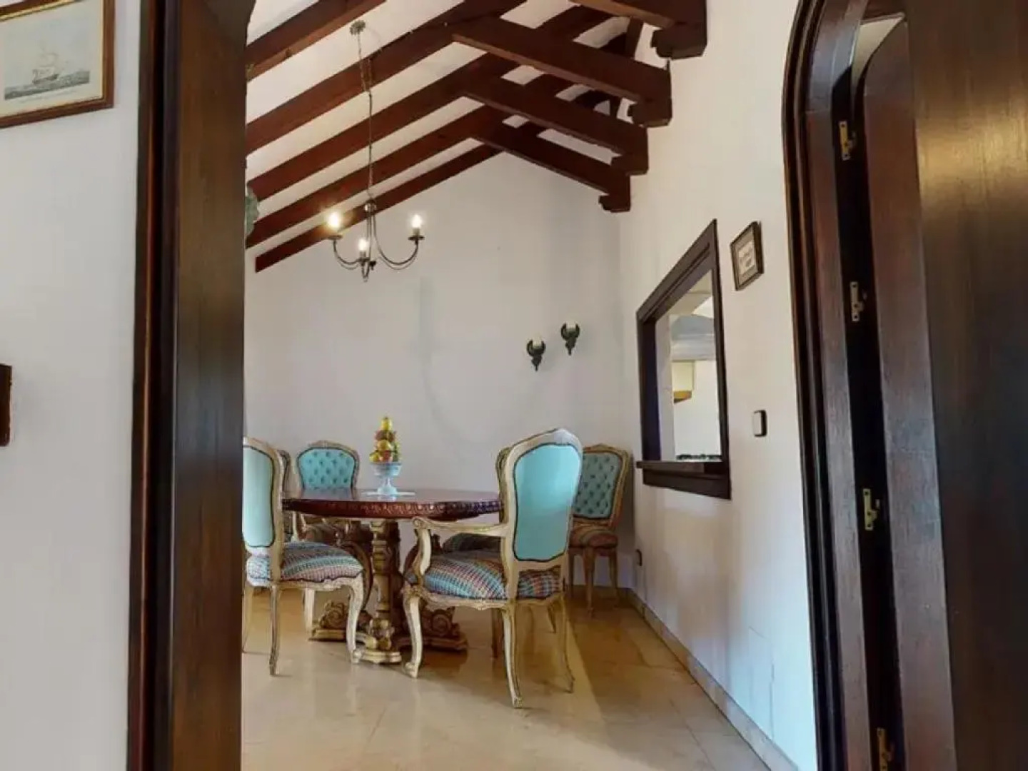 Cosy 5 Bedroom villa