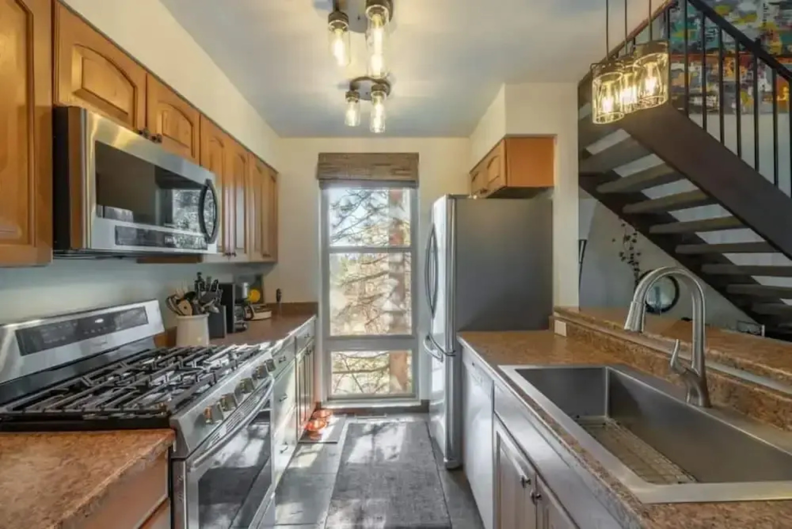 North Lake Blvd Criterion 3 - Pinegrove