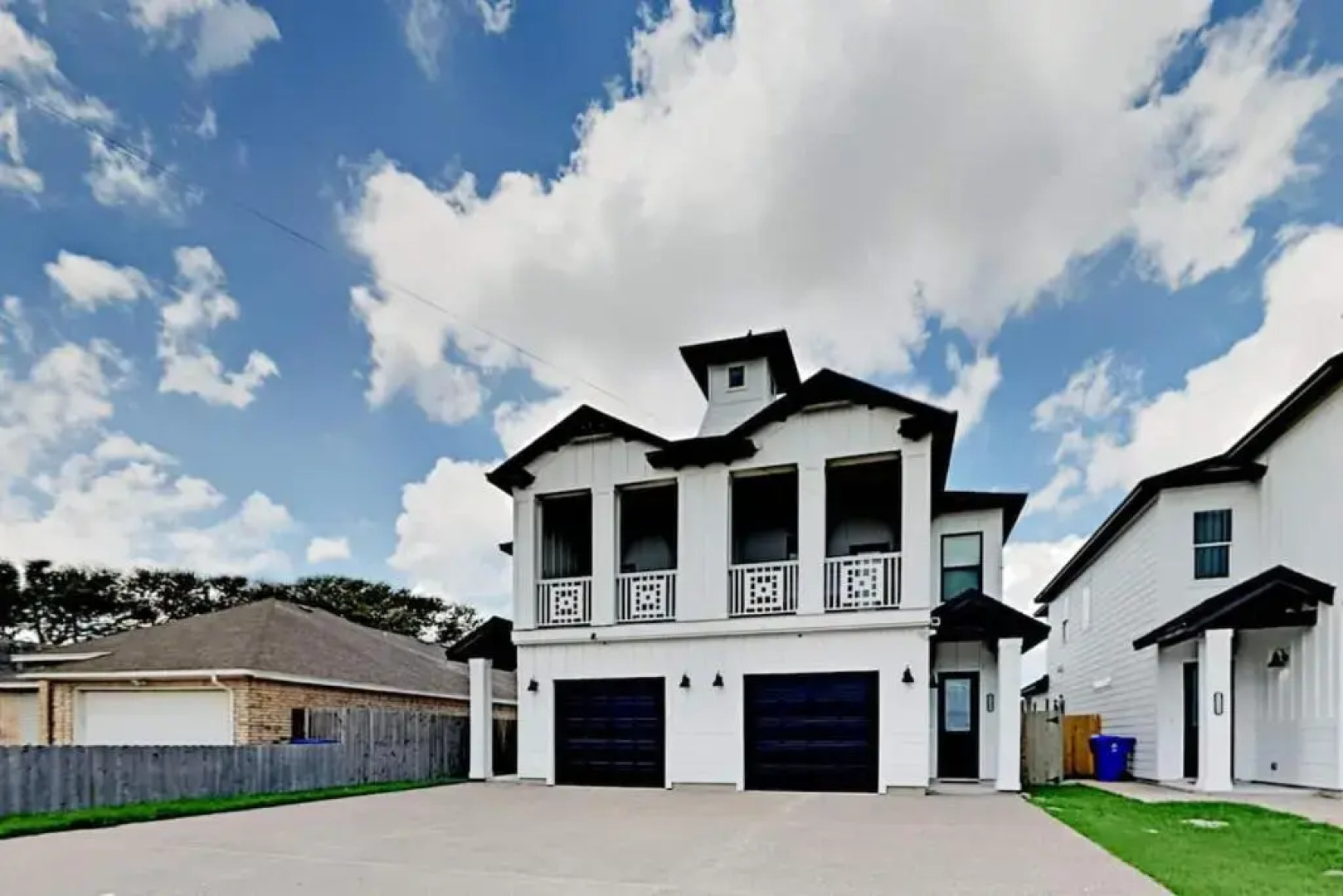 Luxurious Family-friendly Oasis with Laguna Views