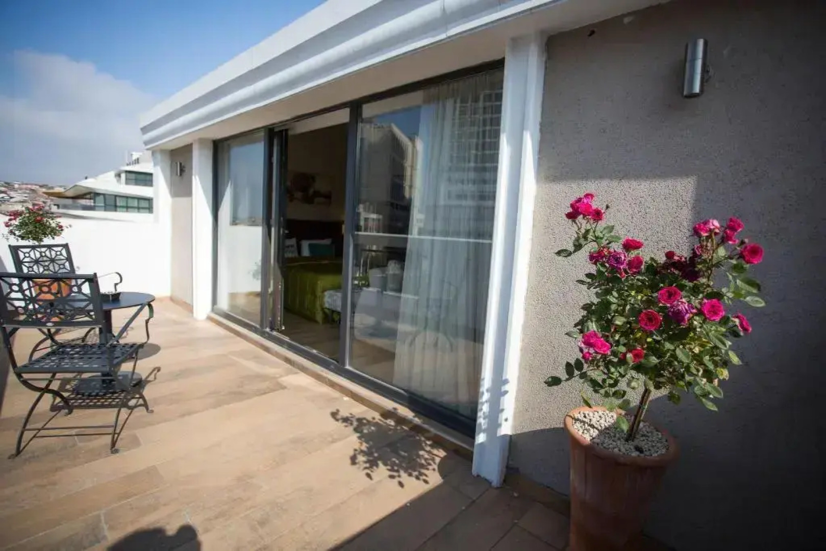 The White Orient Hotel